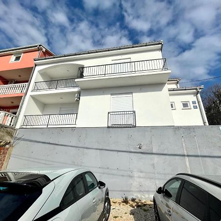 Apartments Ivana & Ante Dramalj Exterior foto